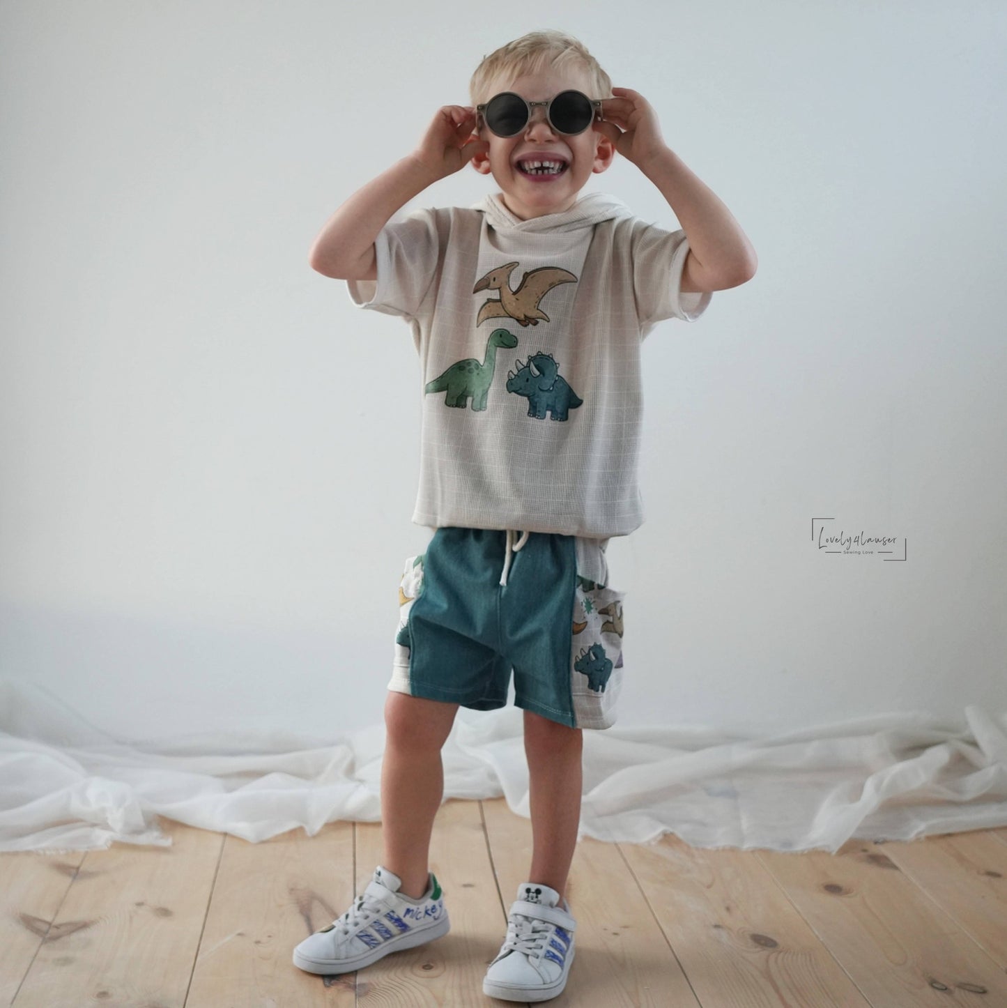 Stoffpaket Dinotopia Grid – Dinosaurier Kinderstoff | verschiedene Stoffarten