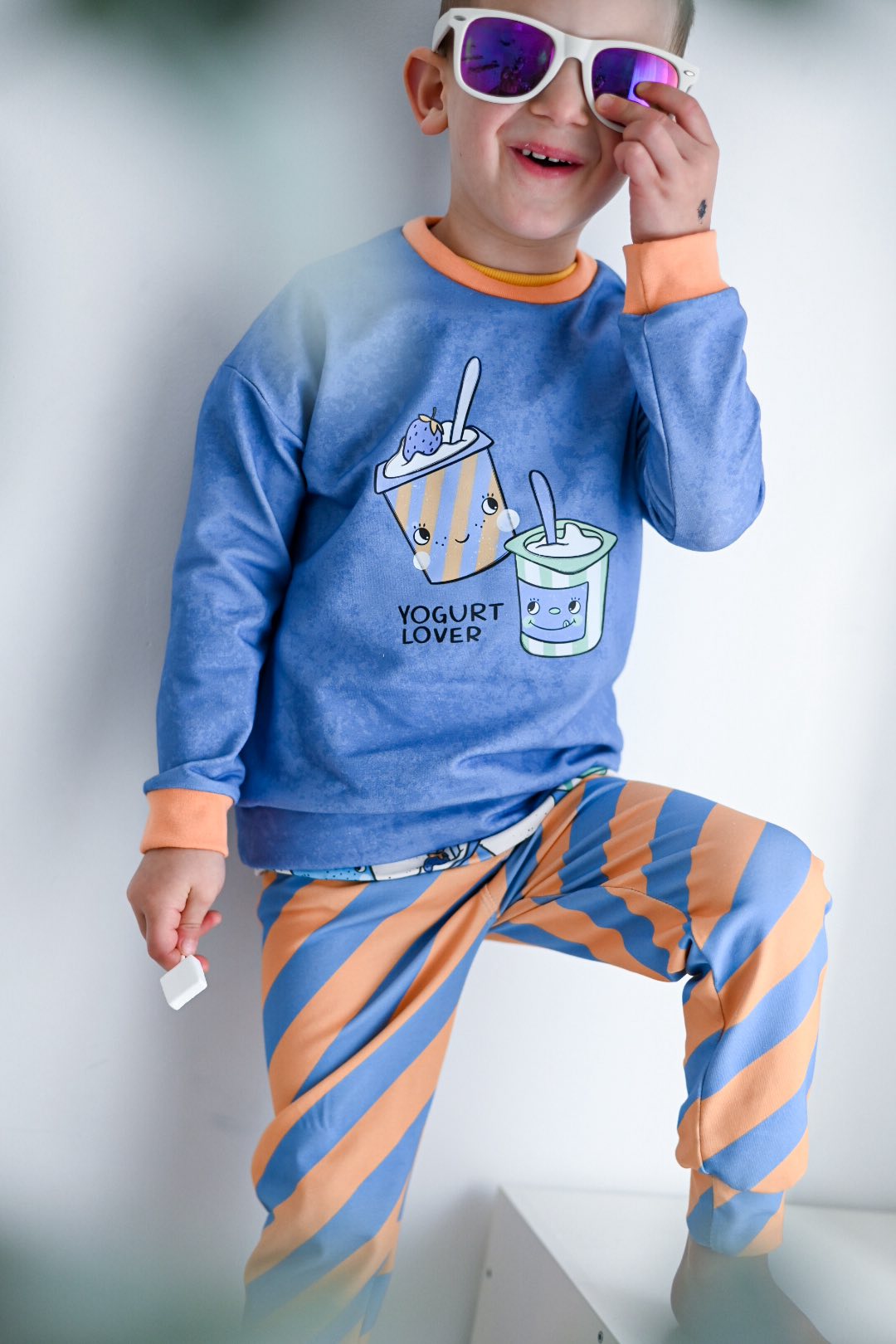 Yogurt Lover Neutral – Kinderstoff Food Design | verschiedene Stoffarten