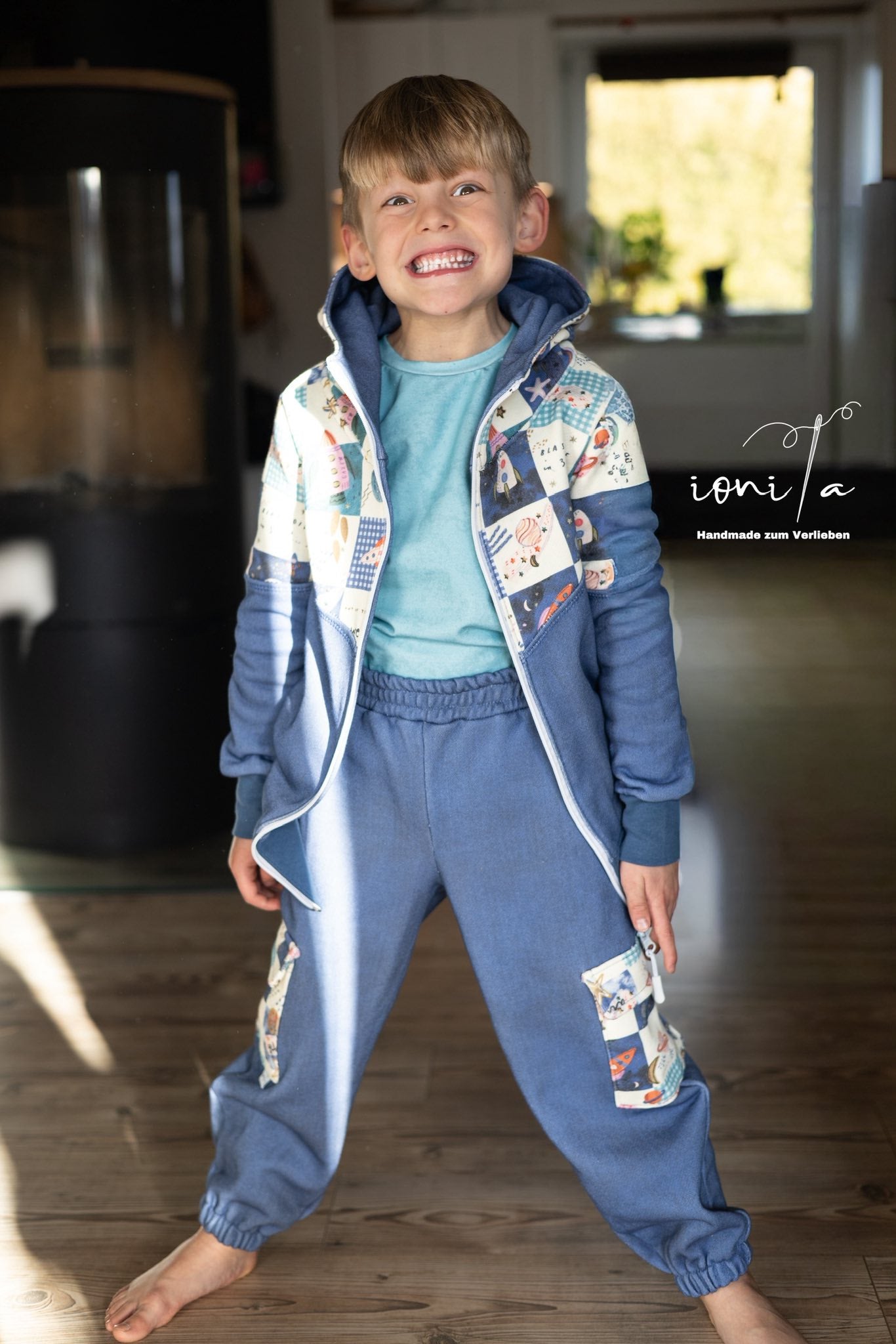 Cosmic Adventure Blau – Kinderstoff Weltall | verschiedene Stoffarten