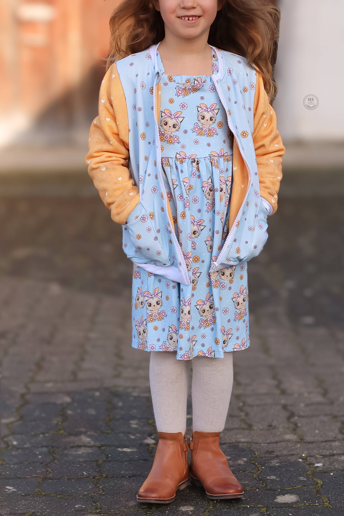 Kitty Flower Blau – Katzen & Blumen Kinderstoff | verschiedene Stoffarten