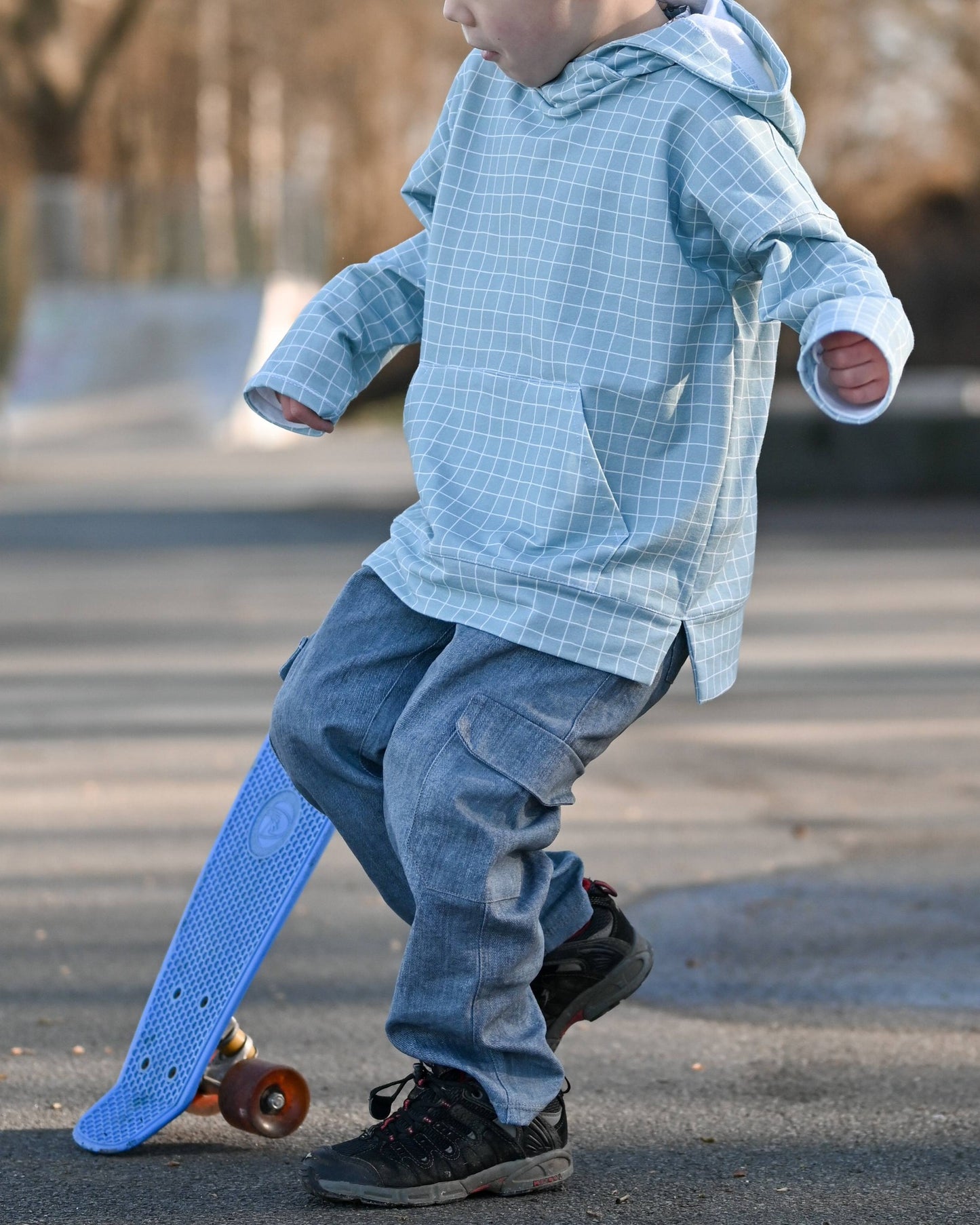 Skate Bunny Vibes Grid – Kinderstoff mit Hasen | verschiedene Stoffarten