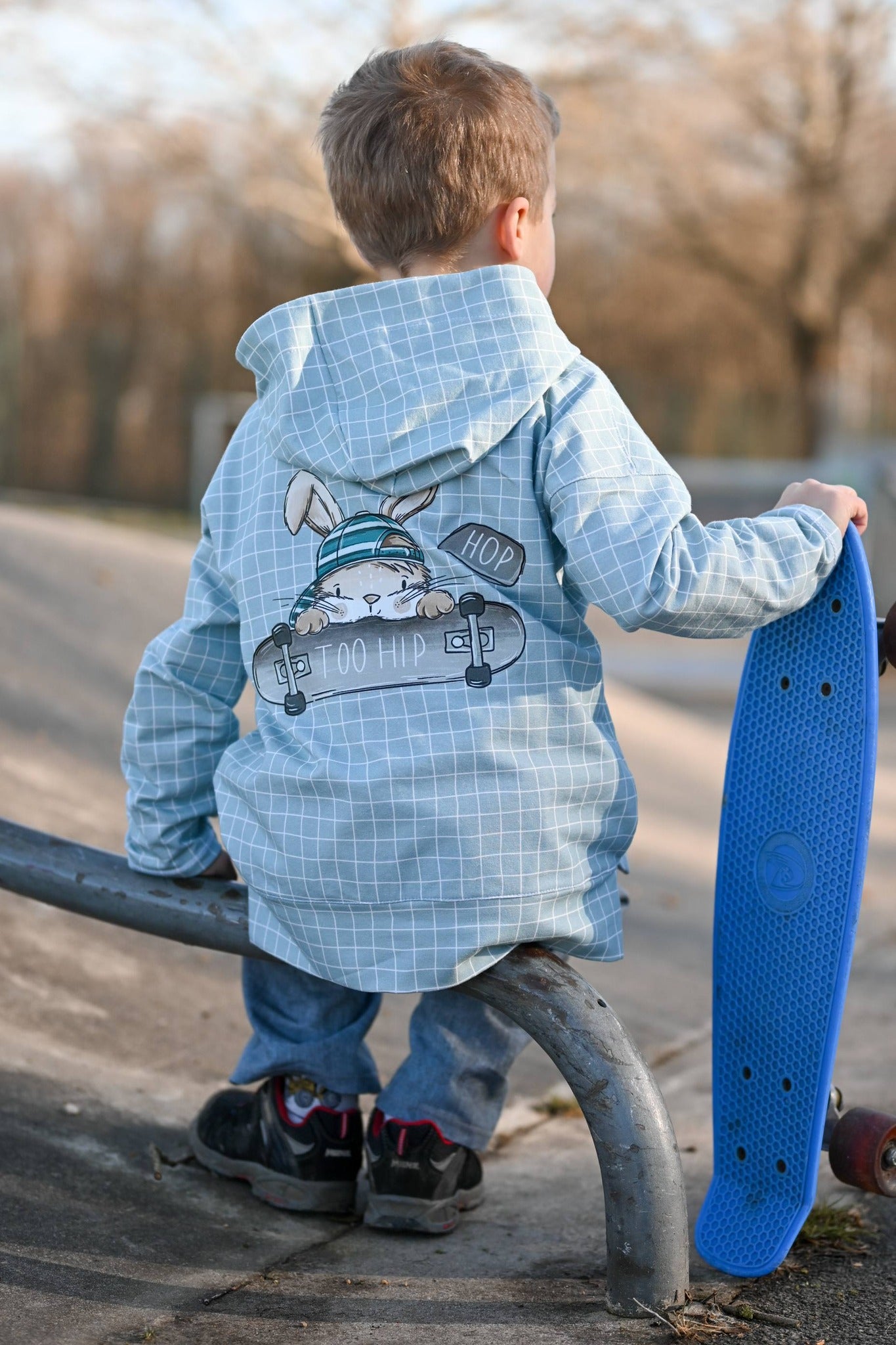 Skate Bunny Vibes Grid – Kinderstoff mit Hasen | verschiedene Stoffarten