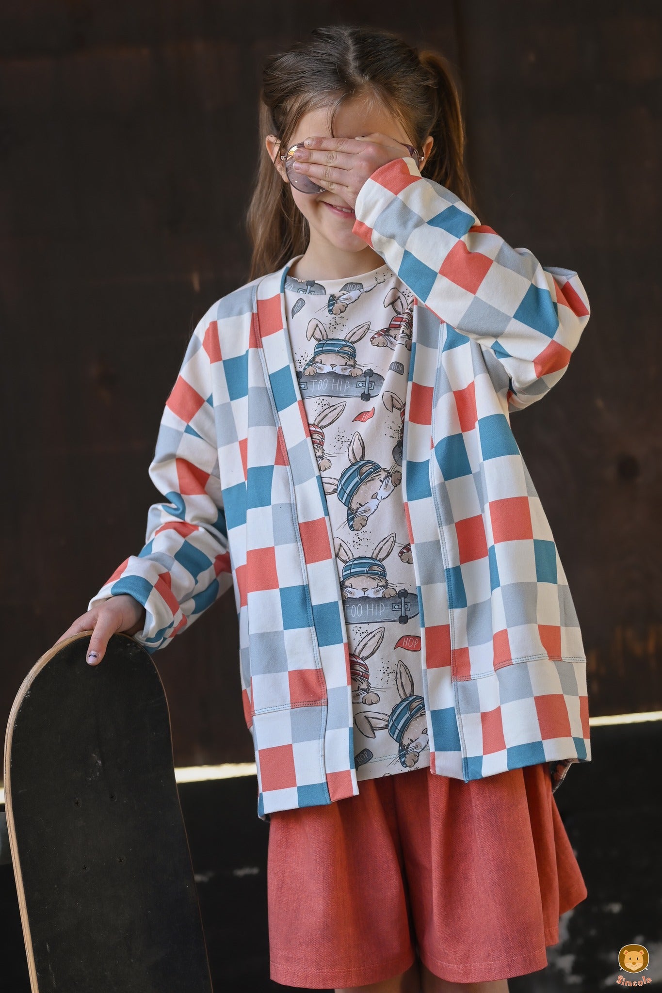 Skate Bunny Vibes Beige – Kinderstoff mit Hasen | verschiedene Stoffarten
