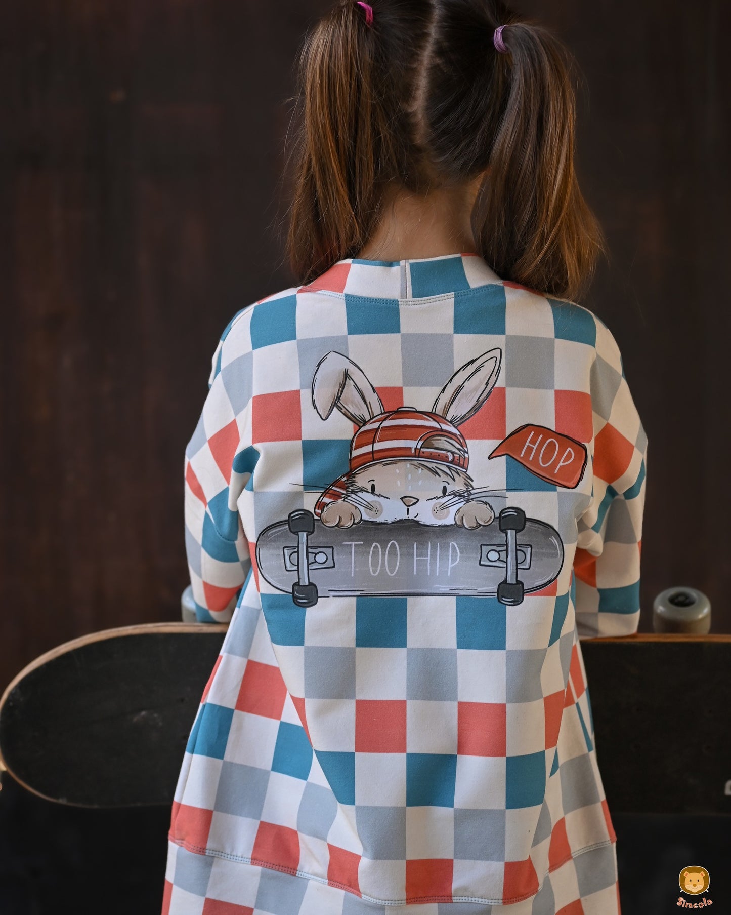 Skate Bunny Vibes Beige – Kinderstoff mit Hasen | verschiedene Stoffarten