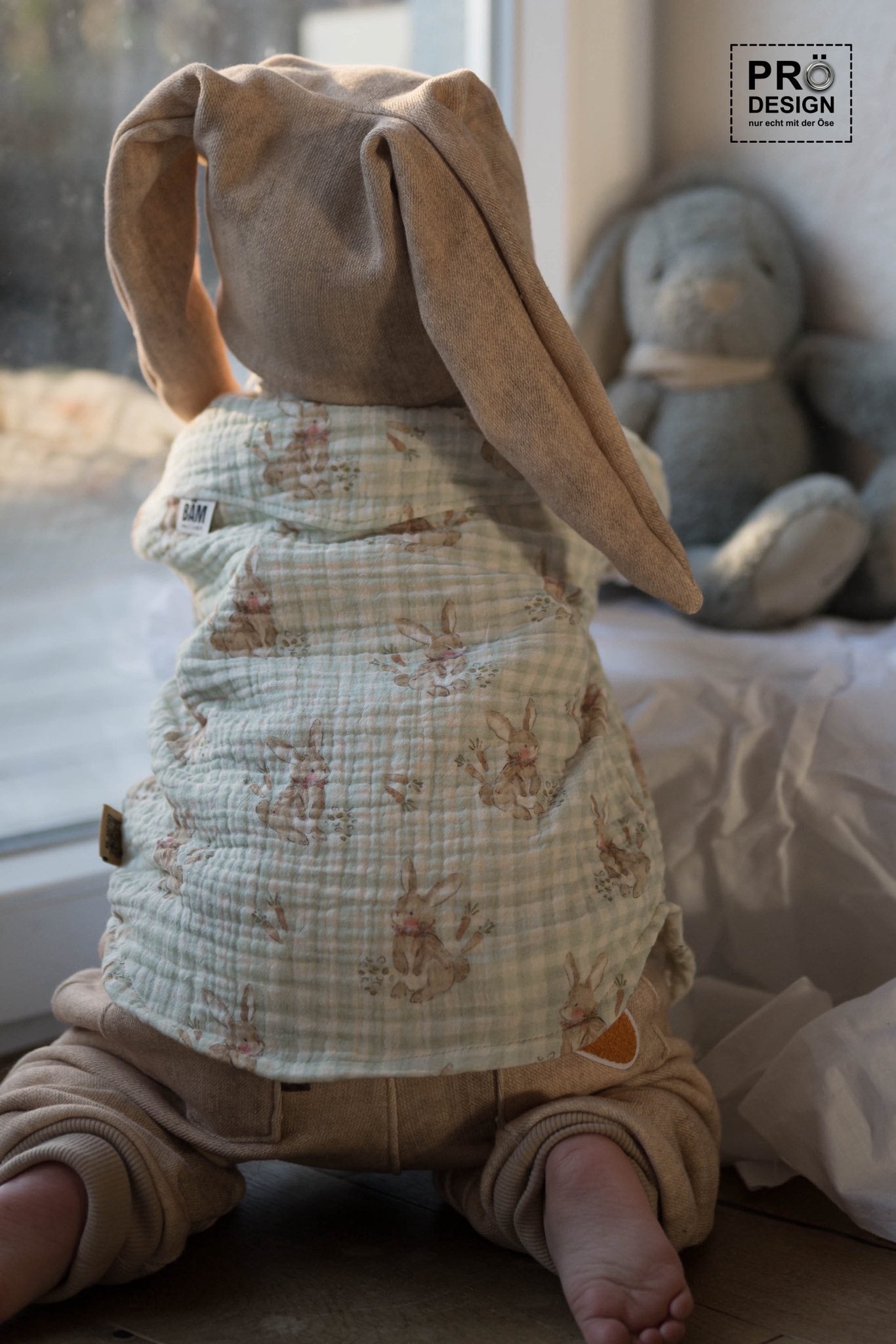 Little Garden Friends Hase Stoff – Aquarell Hasen Design | auf verschiedenen Stoffarten