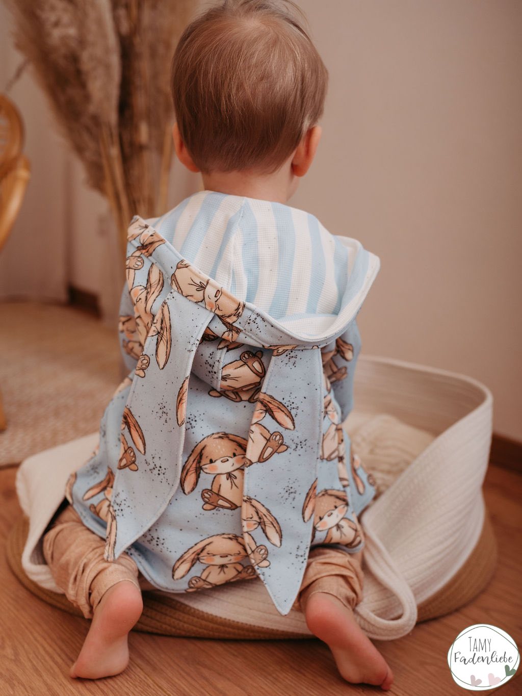 Kleine Häschen Hellblau – Kinderstoff mit Hasen | verschiedene Stoffarten