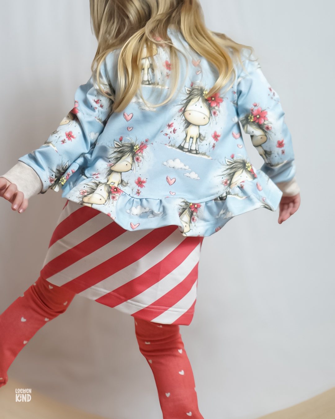 Blumenpony Blau – Pferde Design | verschiedene Stoffarten