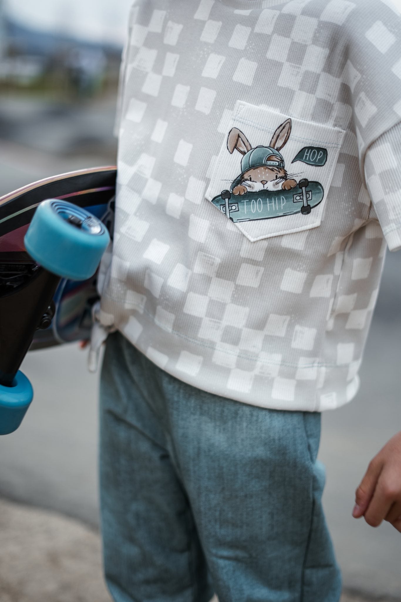 Skate Bunny Vibes Grau – Kinderstoff mit Hasen | verschiedene Stoffarten
