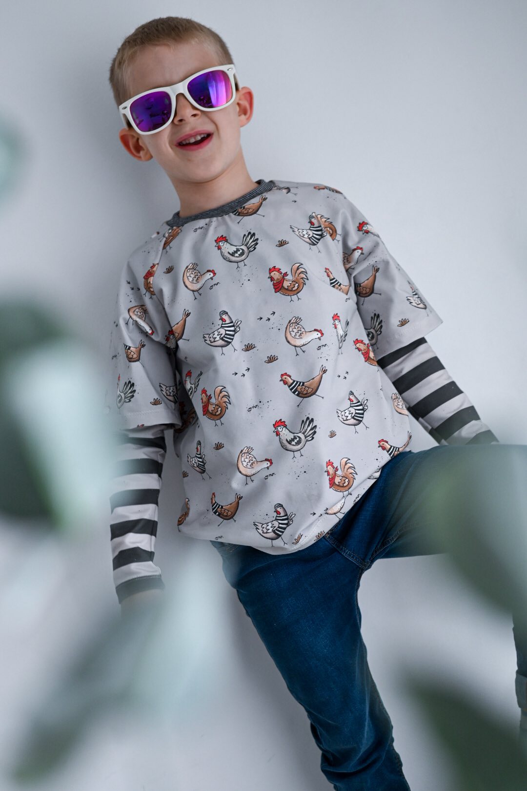 Hühner Tag Taupe – Bauernhof Kinderstoff | verschiedene Stoffarten