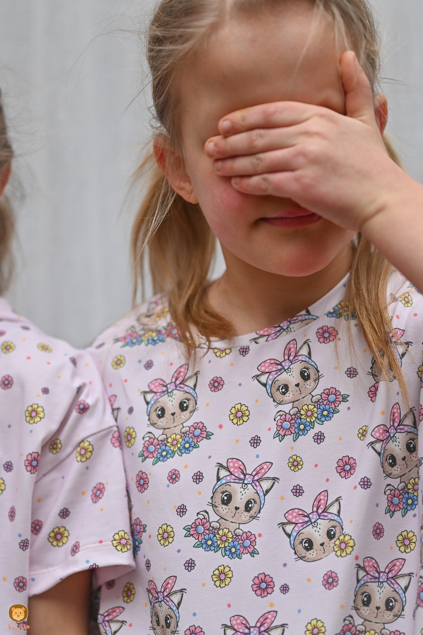 Kitty Flower Flieder – Katzen & Blumen Kinderstoff | verschiedene Stoffarten