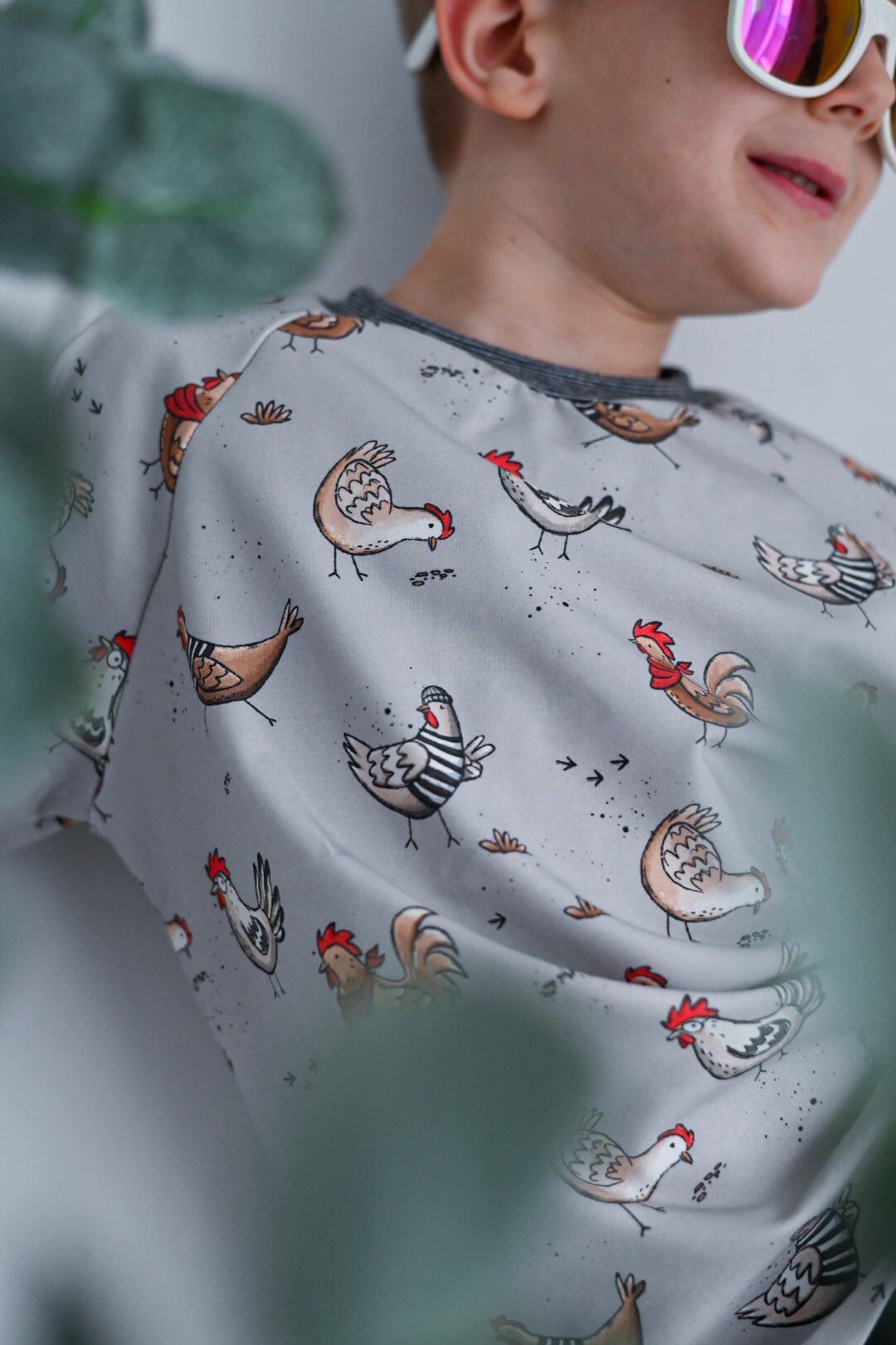 Hühner Tag Taupe – Bauernhof Kinderstoff | verschiedene Stoffarten