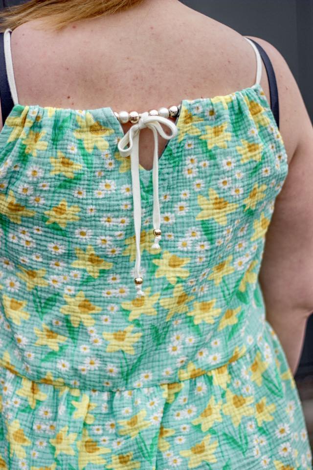 Darling Daffodils Mint – florales Design | auf verschiedenen Stoffarten