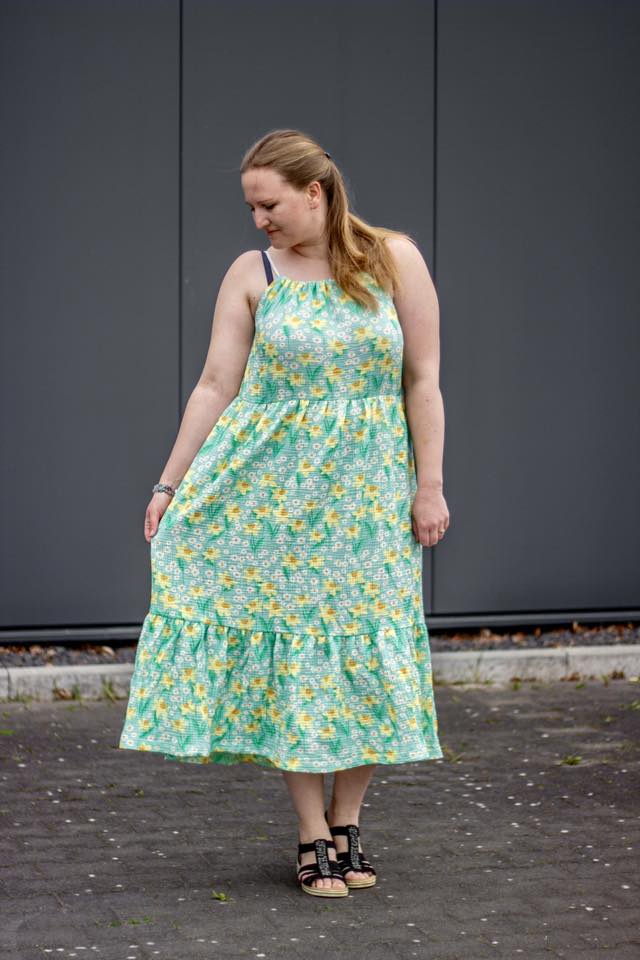 Darling Daffodils Mint – florales Design | auf verschiedenen Stoffarten