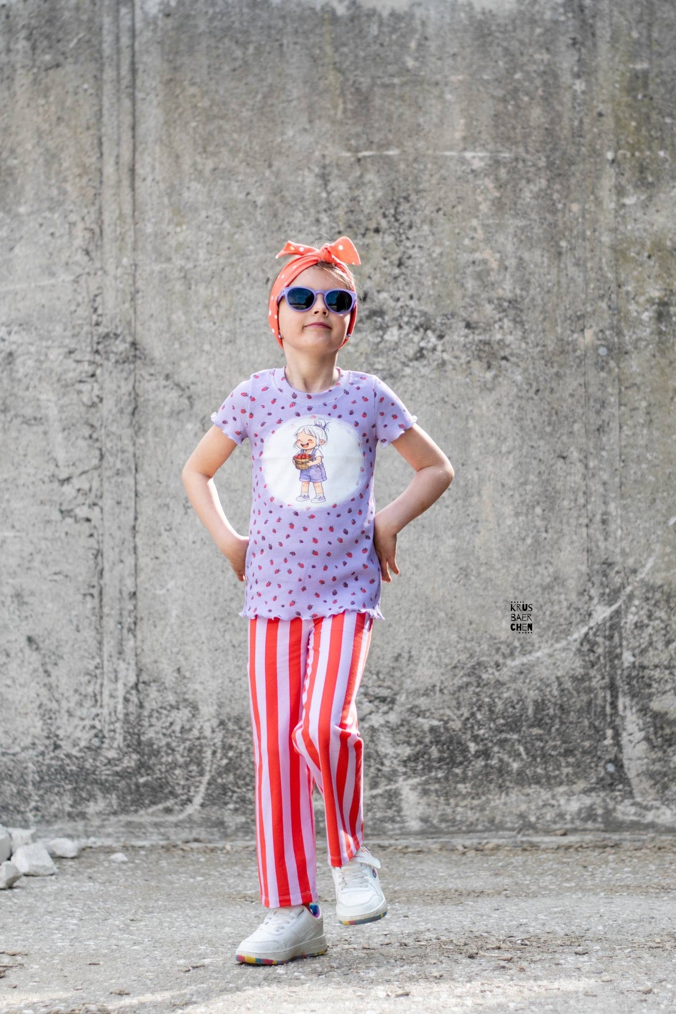 Rosie – Mädchen mit Erdbeeren Design | verschiedene Stoffarten