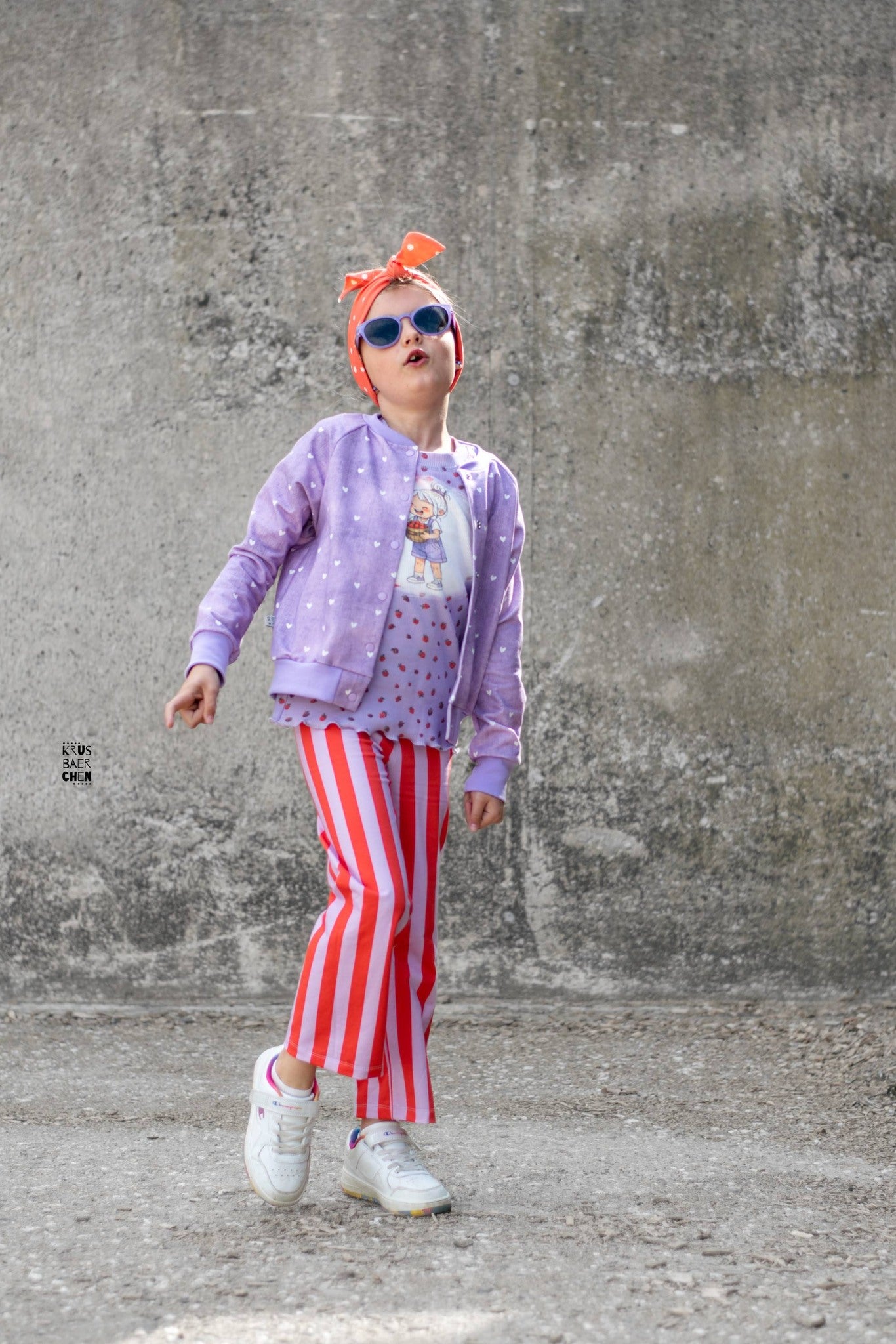 Rosie – Mädchen mit Erdbeeren Design | verschiedene Stoffarten