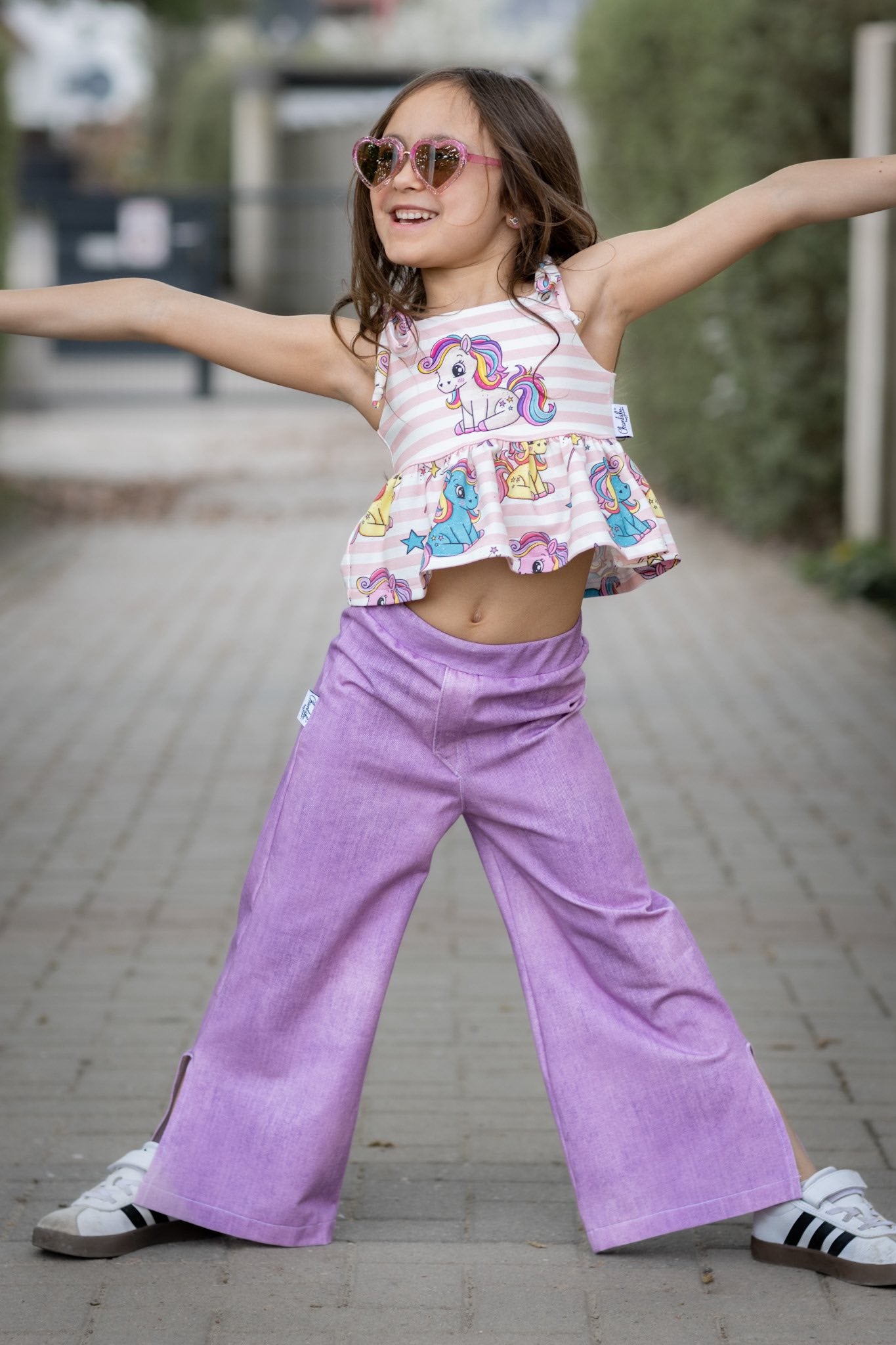 Polly Pony – Einhorn & Regenbogen Design | auf verschiedenen Stoffarten