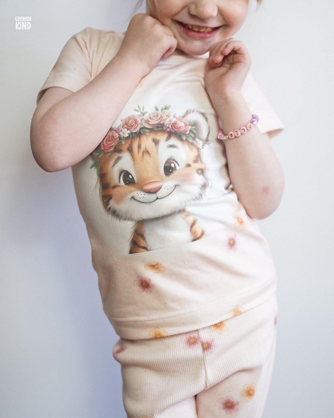 Little Tiger Love Rosa – süßes Tiger Design | verschiedene Stoffarten