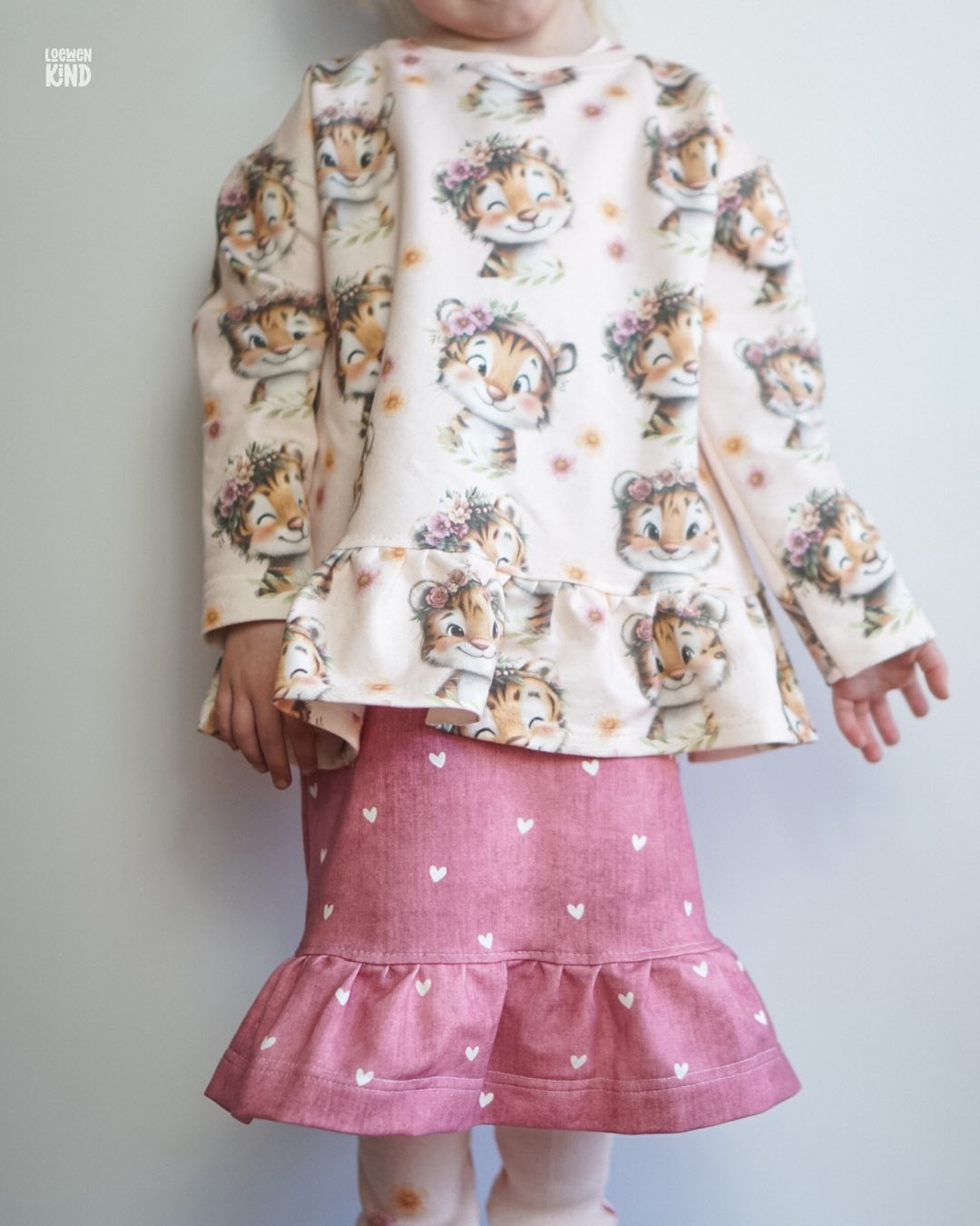 Little Tiger Love Rosa – süßes Tiger Design | verschiedene Stoffarten